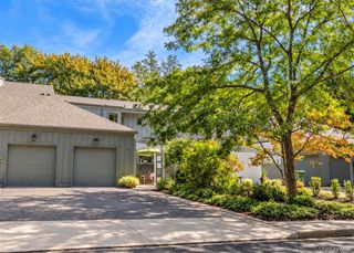 55 Rockledge Path, Port Jefferson, NY 11777