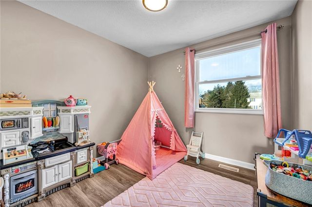 1690 Cloverview Drive, Uniontown, OH 44685