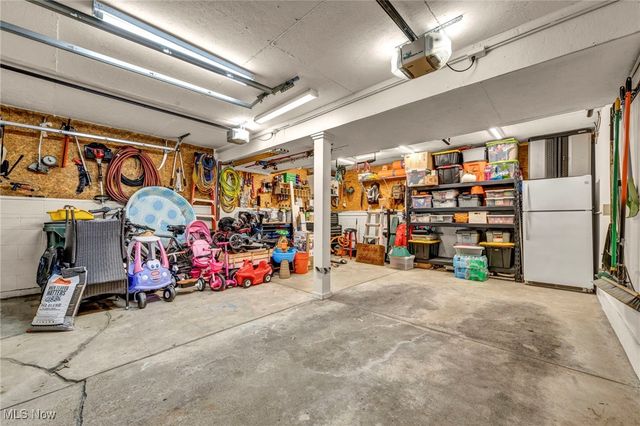 1690 Cloverview Drive, Uniontown, OH 44685