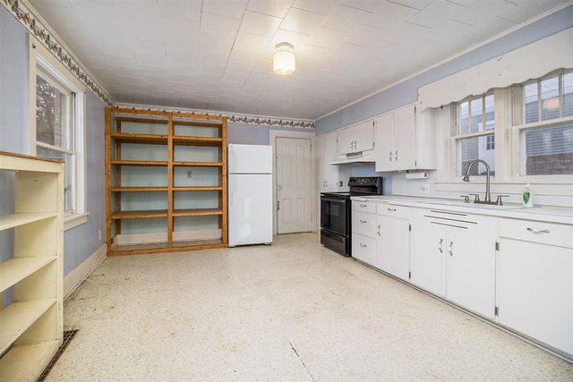 603 E Dowland Street, Ludington, MI 49431