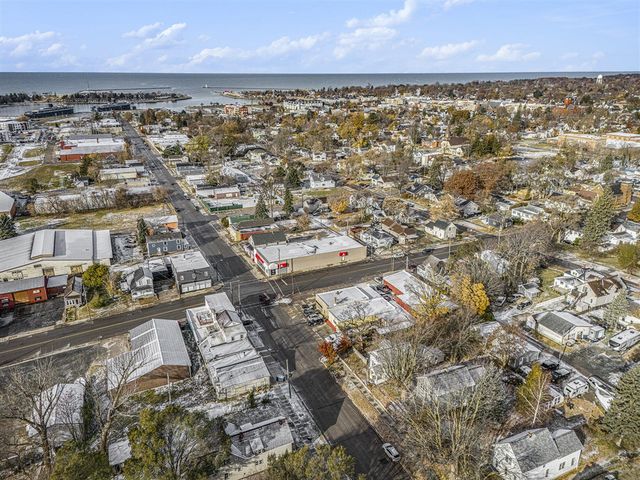 603 E Dowland Street, Ludington, MI 49431