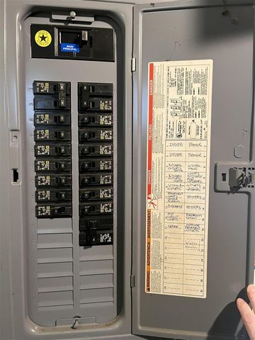 603 E Dowland Street, Ludington, MI 49431