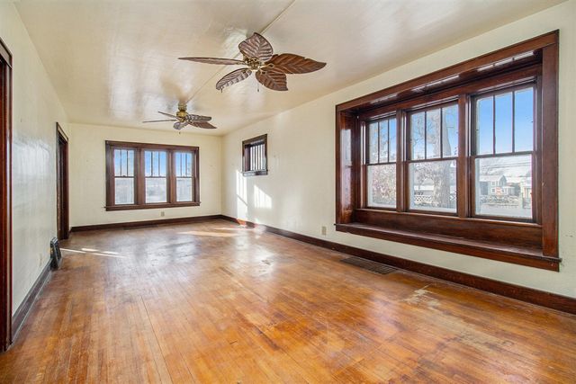 603 E Dowland Street, Ludington, MI 49431