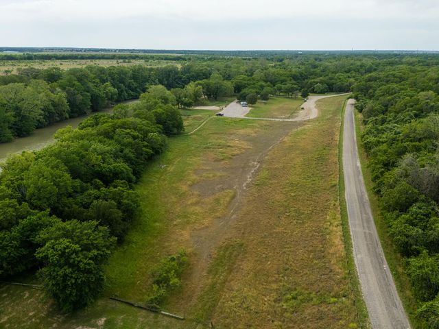 111 Hauula CT, Bastrop, TX 78602