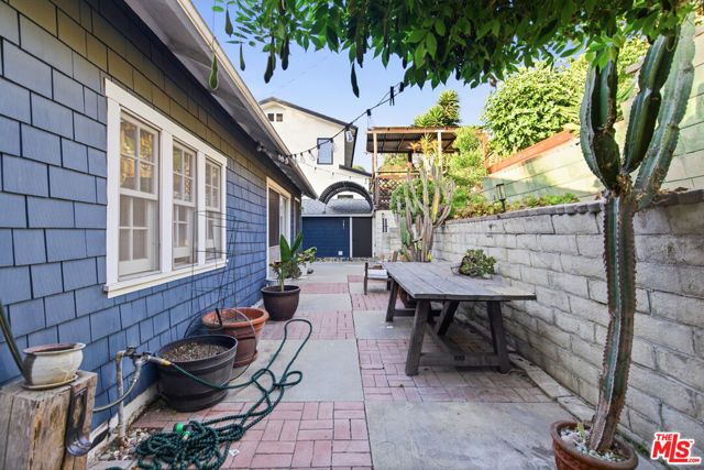 316 E Ellis Avenue, Inglewood, CA 90302