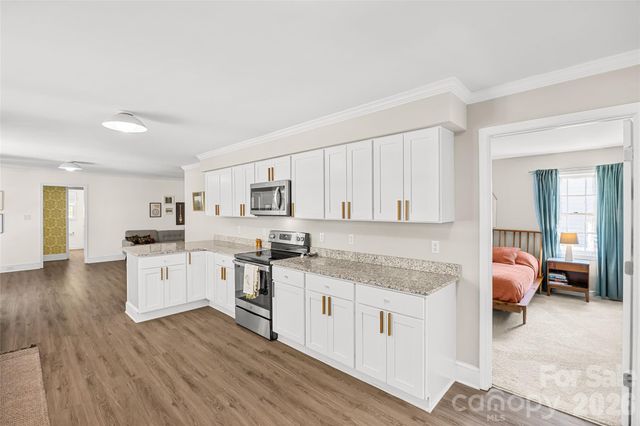 12811 Moores Chapel Road, Charlotte, NC 28214