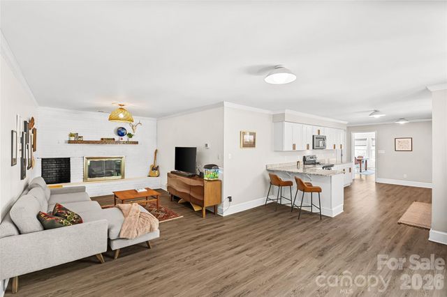 12811 Moores Chapel Road, Charlotte, NC 28214