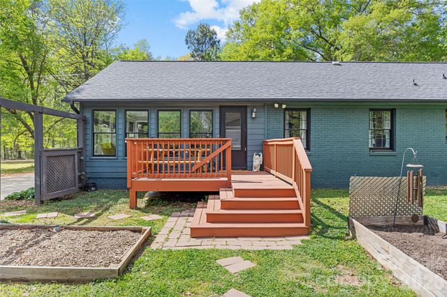 12811 Moores Chapel Road, Charlotte, NC 28214