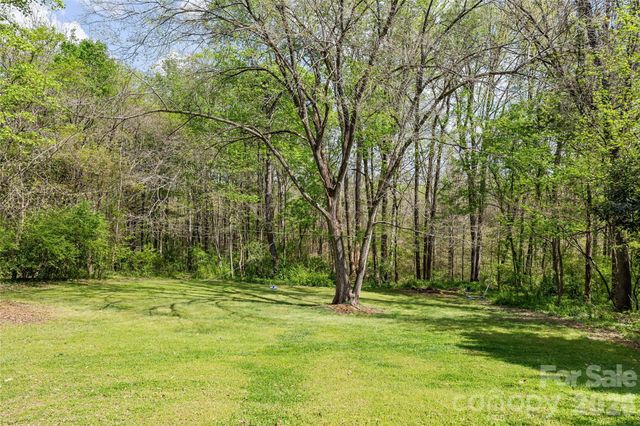 12811 Moores Chapel Road, Charlotte, NC 28214