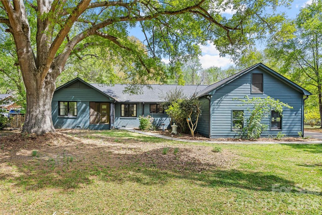 12811 Moores Chapel Road, Charlotte, NC 28214