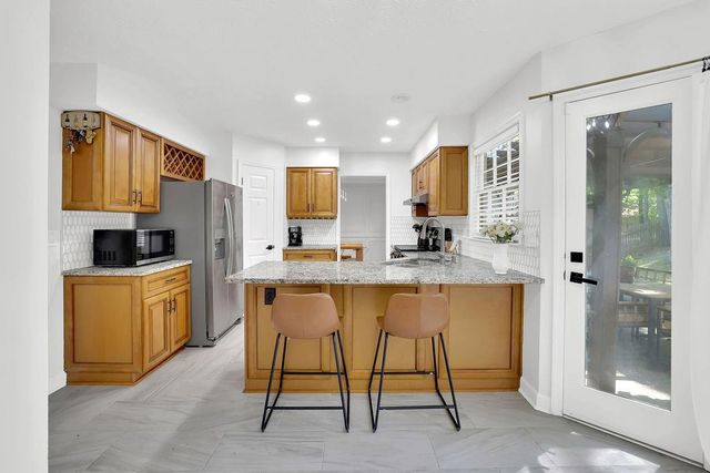 1075 Wellers Court, Roswell, GA 30076