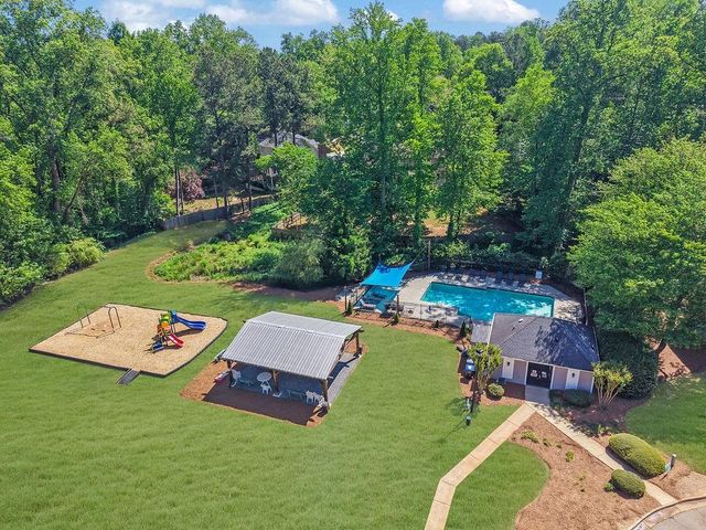 1075 Wellers Court, Roswell, GA 30076
