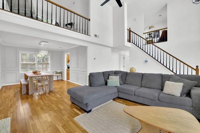 1075 Wellers Court, Roswell, GA 30076