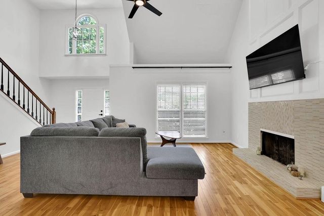 1075 Wellers Court, Roswell, GA 30076