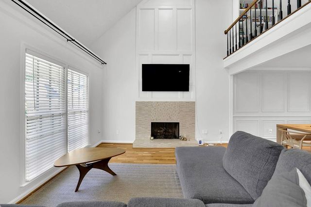 1075 Wellers Court, Roswell, GA 30076