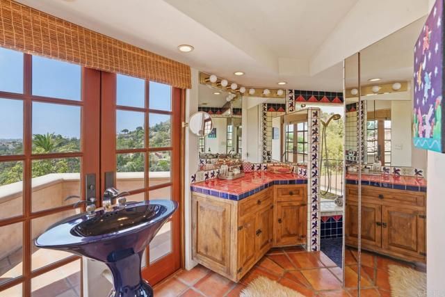 4652 Resmar Road, La Mesa, CA 91941