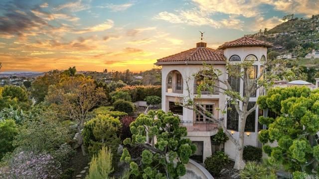 4652 Resmar Road, La Mesa, CA 91941