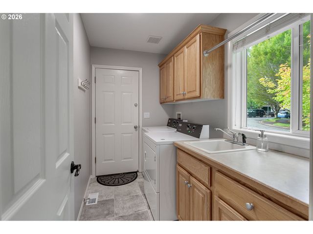 23724 Sw STONEHAVEN St, Sherwood, OR 97140