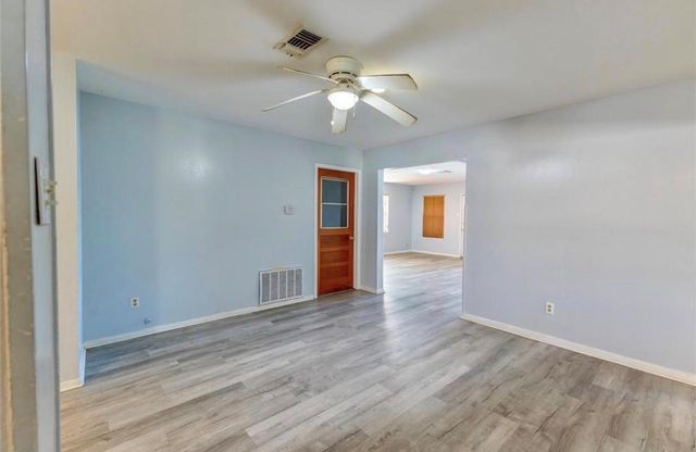 6302 Park Avenue, Texas City, TX 77591