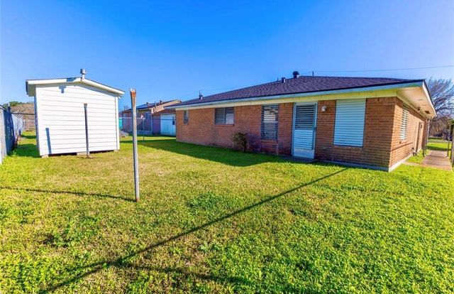 6302 Park Avenue, Texas City, TX 77591