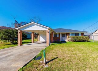 6302 Park Avenue, Texas City, TX 77591