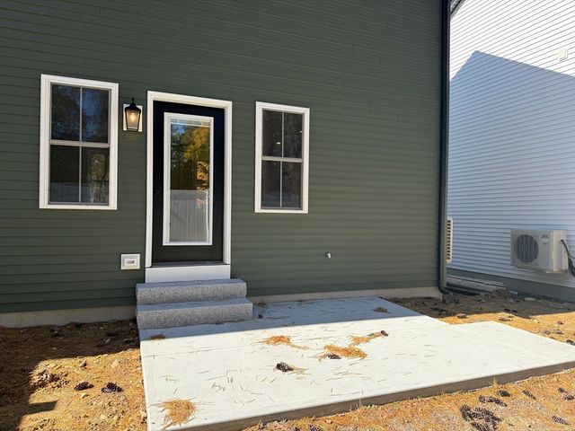 480 Wareham St 12, Middleboro, MA 02346