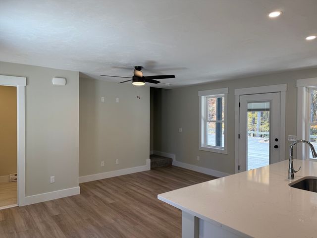 480 Wareham St 12, Middleboro, MA 02346