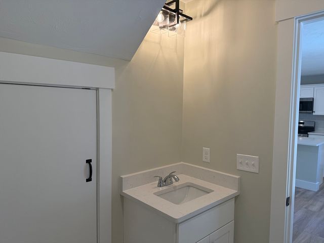 480 Wareham St 12, Middleboro, MA 02346