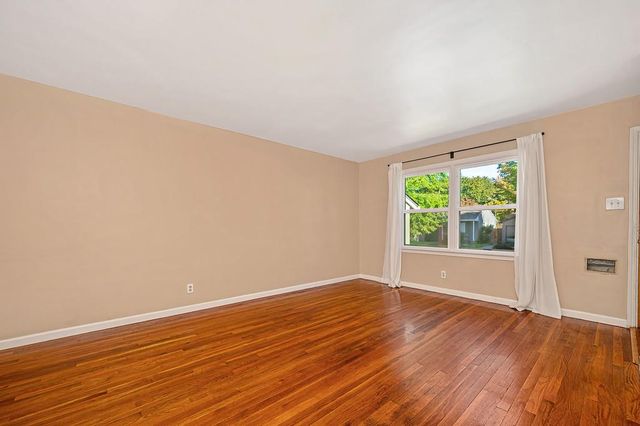 4902 Jerry Way, Sacramento, CA 95819