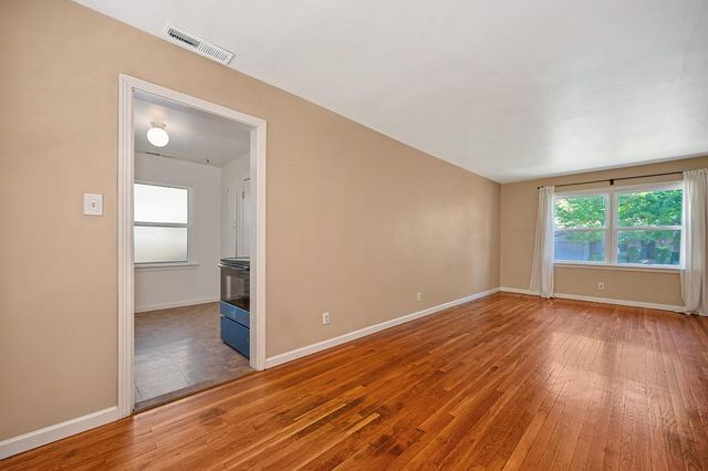 4902 Jerry Way, Sacramento, CA 95819