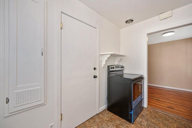 4902 Jerry Way, Sacramento, CA 95819