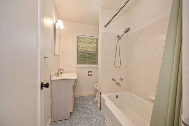 4902 Jerry Way, Sacramento, CA 95819