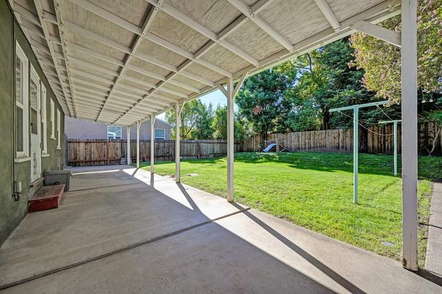 4902 Jerry Way, Sacramento, CA 95819