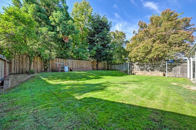 4902 Jerry Way, Sacramento, CA 95819