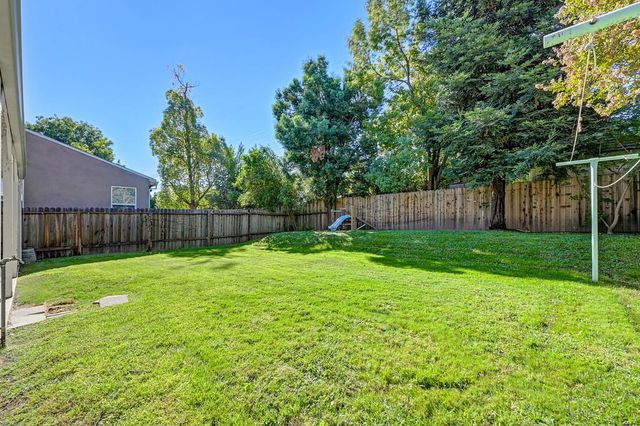 4902 Jerry Way, Sacramento, CA 95819