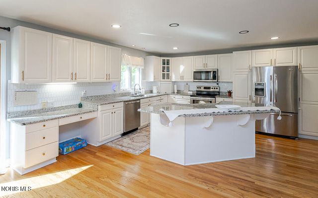 8629 St George Drive, Holland, OH 43528