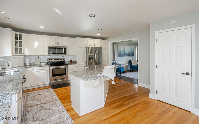 8629 St George Drive, Holland, OH 43528