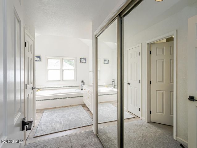 8629 St George Drive, Holland, OH 43528