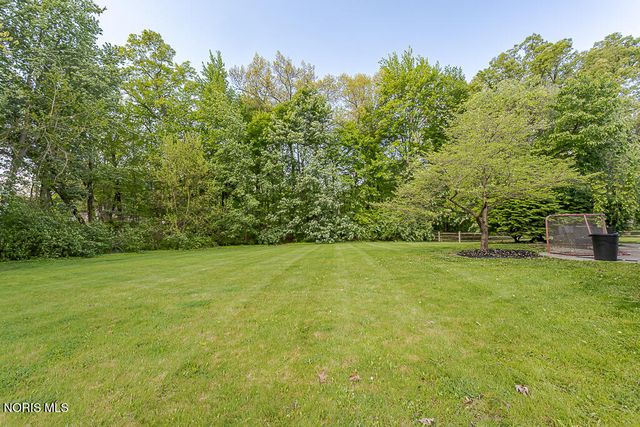8629 St George Drive, Holland, OH 43528
