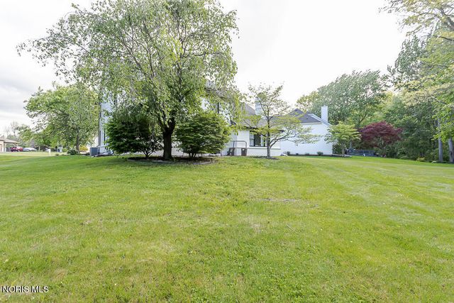 8629 St George Drive, Holland, OH 43528
