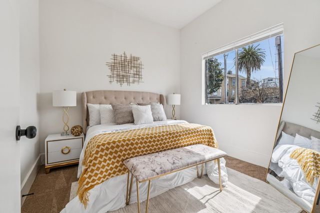 1574 Jerrold Avenue, San Francisco, CA 94124