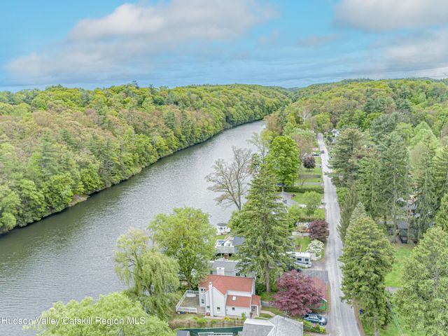 148 Esopus Creek Road, Saugerties, NY 12477