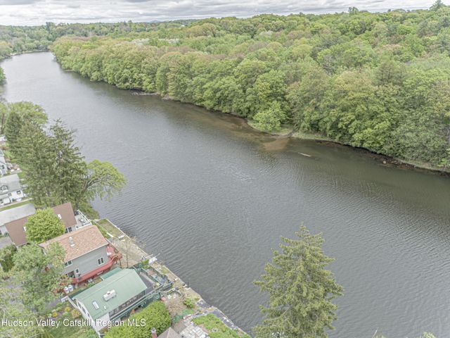 148 Esopus Creek Road, Saugerties, NY 12477