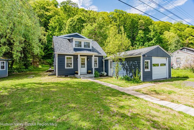 148 Esopus Creek Road, Saugerties, NY 12477