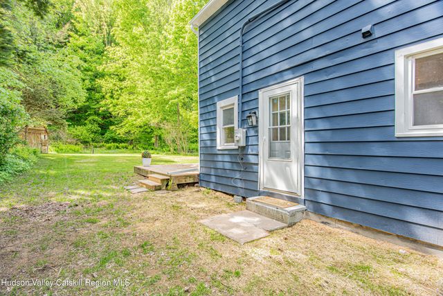 148 Esopus Creek Road, Saugerties, NY 12477