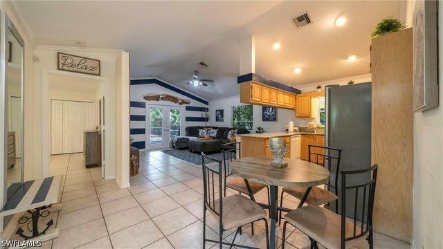 691 102nd AVE N, Naples, FL 34108