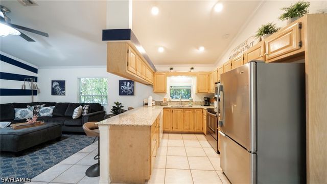 691 102nd AVE N, Naples, FL 34108