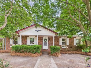 104 Karen Drive, Warner Robins, GA 31088
