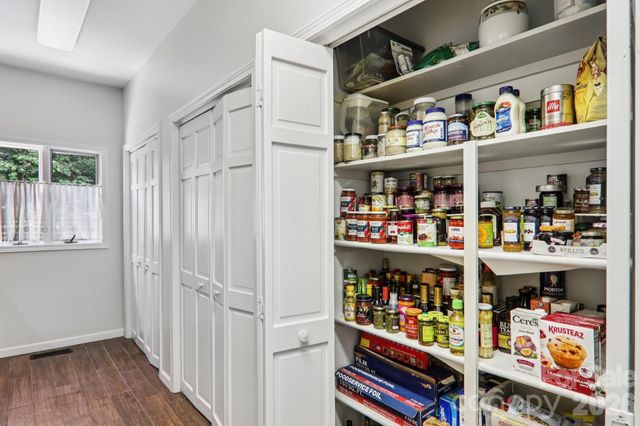 18 Thornapple Drive, Hendersonville, NC 28739