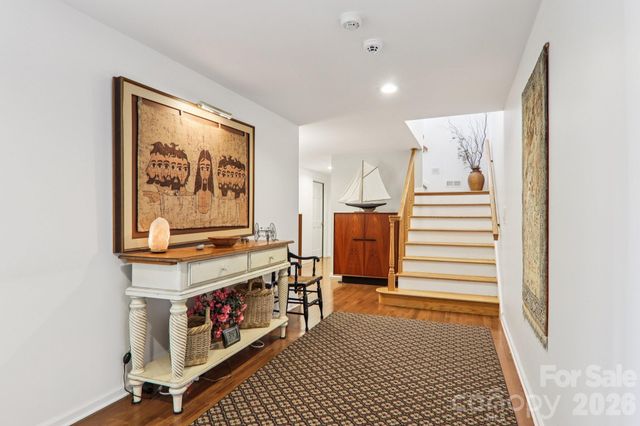 18 Thornapple Drive, Hendersonville, NC 28739